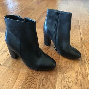 Seychelles leather booties brand new